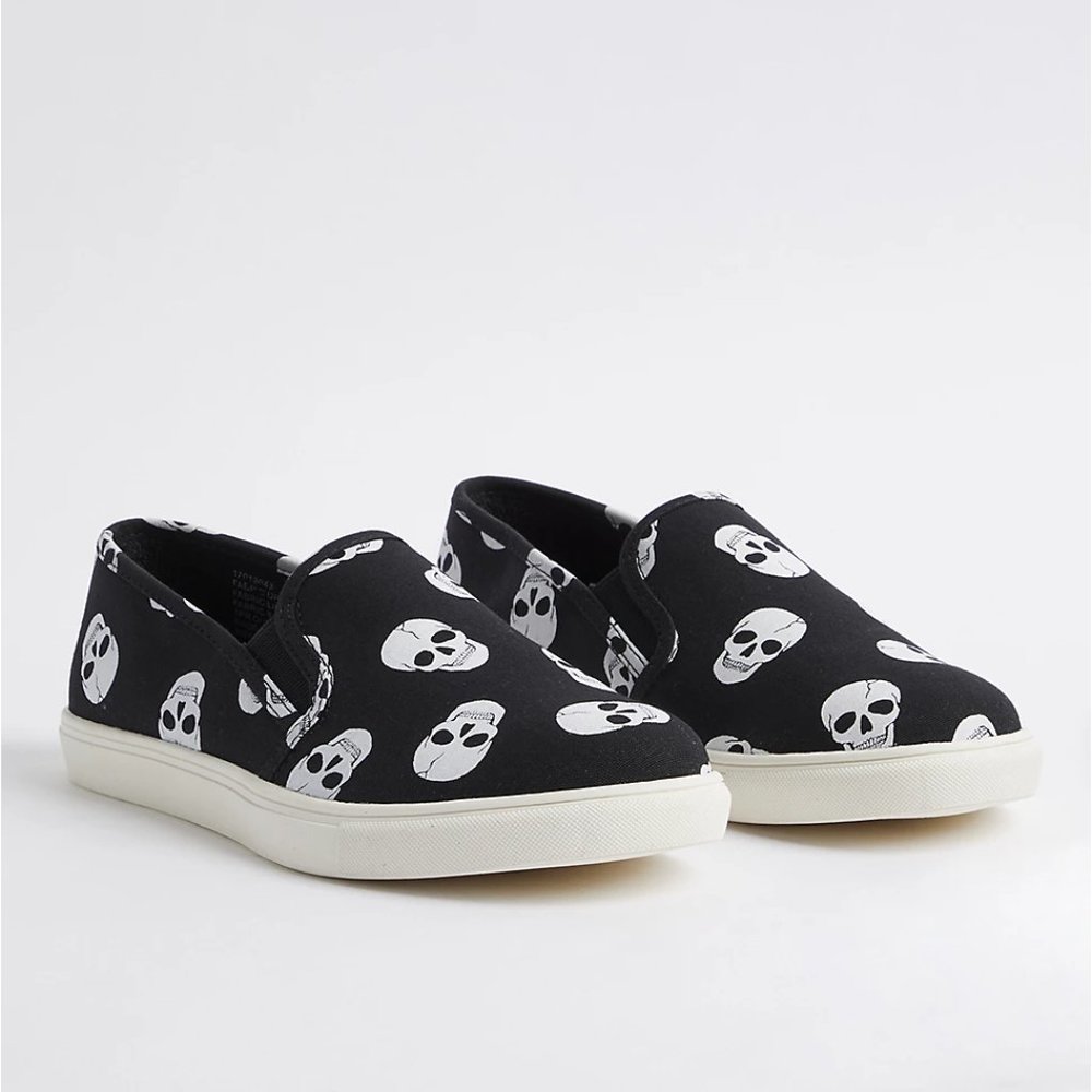 Torrid SLIP ON SNEAKER - CANVAS SKULL (WW)